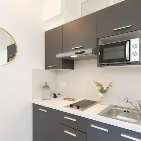 Le Petit Marche - New 2021 Fabuleux 2pax Wi-fi A/c Appartamento Antibes