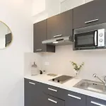 Le Petit Marche - New 2021 Fabuleux 2pax Wi-fi A/c Апартаменти Антіб