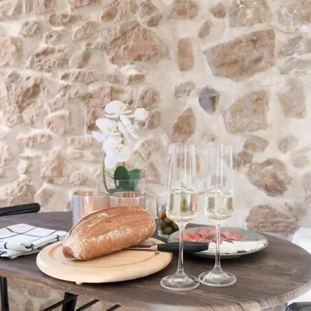 Apartment Le Petit Marche - New 2021 Fabuleux 2pax Wi-fi A/c *